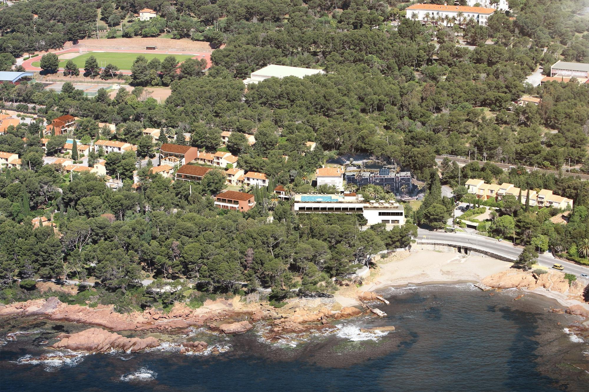 فندق Sowell Family Riviera Saint-Raphaël المظهر الخارجي الصورة